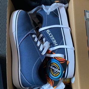 Heelys size 7